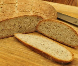 Ψωμί με σπόρους κύμινο