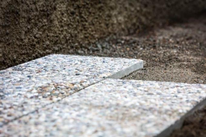 Pakloti užpildo betono plokštes